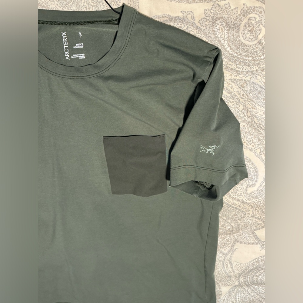 Men’s Arc’teryx Short Sleeve - Small (S)